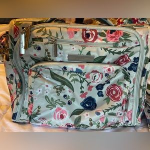 JuJuBe Rosy Posy BFF, changing pad and straps